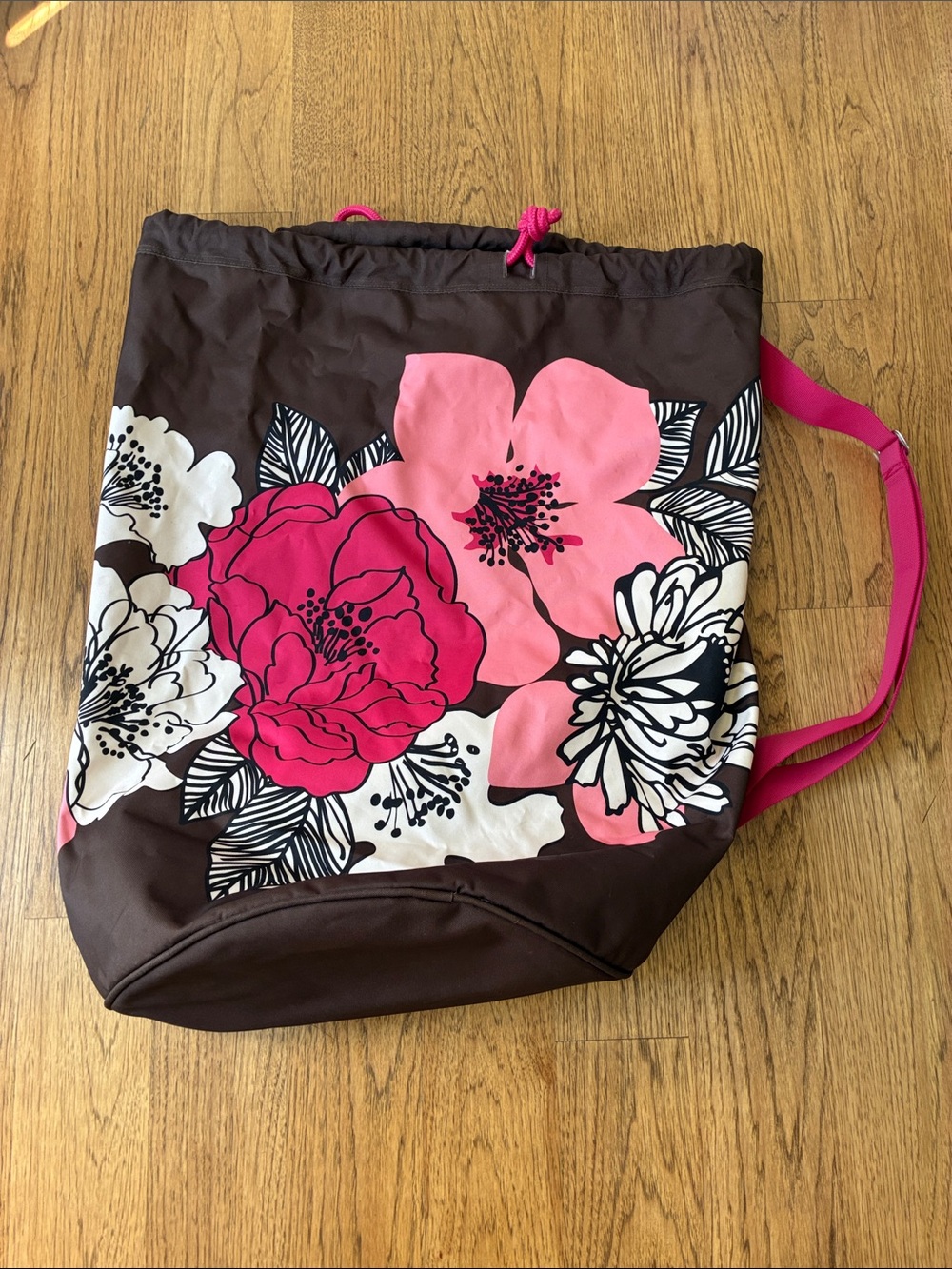 Vera Bradley Floral Drawstring LaundryBag- Pink Brown Flower Print